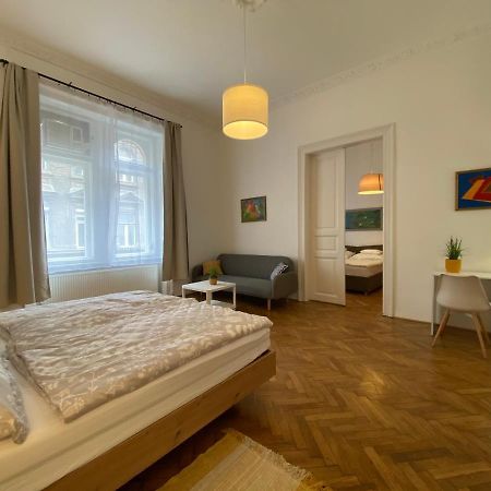 3 Bedrooms- Central Quarter Apartment Budapest Exterior foto
