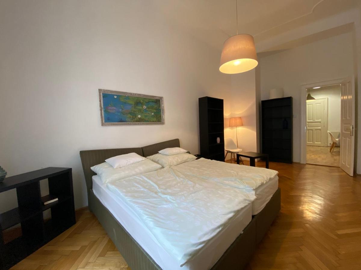3 Bedrooms- Central Quarter Apartment Budapest Exterior foto