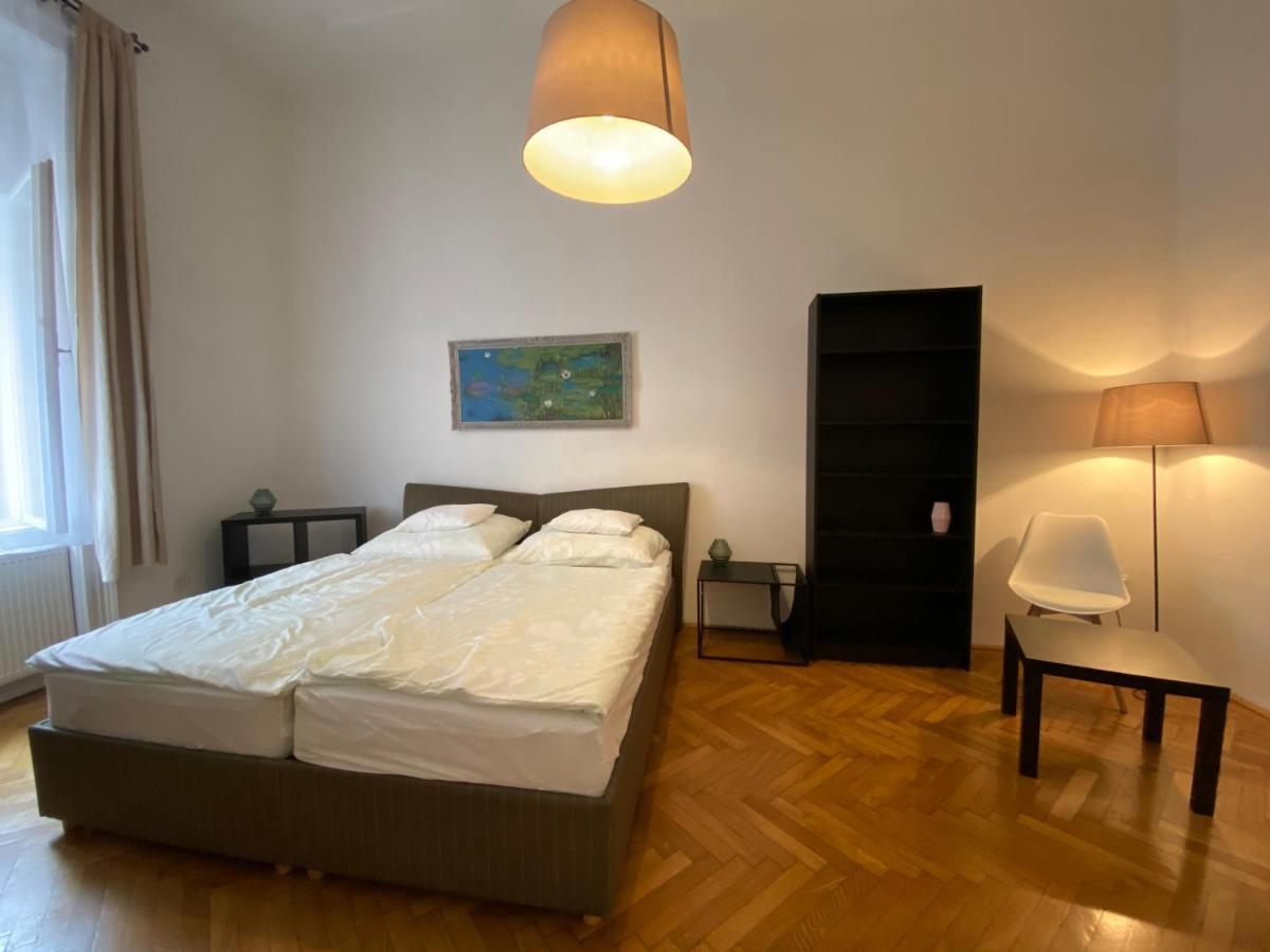 3 Bedrooms- Central Quarter Apartment Budapest Exterior foto
